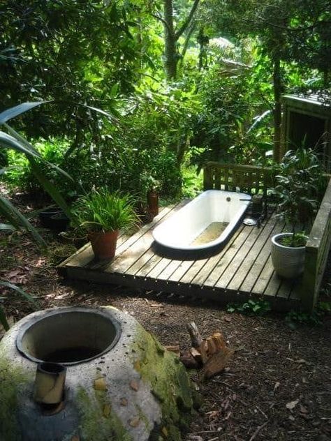 Tub Inspiration, Outdoor Bathtub, Outdoor Bathroom Design, Outdoor Tub, Outdoor Baths, Backyard Oasis Ideas, Outdoor Bath, Setup Ideas, Outdoor Bathrooms