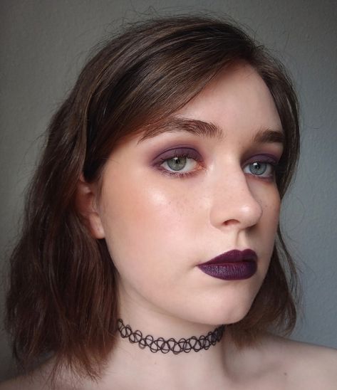 Purple Grunge Eyeshadow, Plum Eyeshadow Looks Blue Eyes, Purple Grunge Makeup, Whimsigoth Makeup, Purple Lipstick Makeup, Pale Olive Skin, Witchy Makeup, Purple Grunge, Purple Eyeshadow Looks