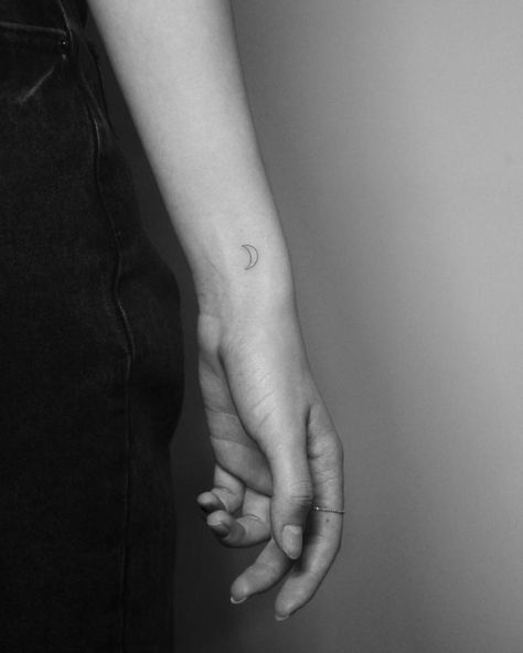 Crescent Moon Tattoo Wrist, Tiny Moon Tattoo, Moon Wrist Tattoo, Small Crescent Moon Tattoo, Moon Tattoo Wrist, Planet Symbols, Tattoo On The Wrist, Half Moon Tattoo, Luna Tattoo