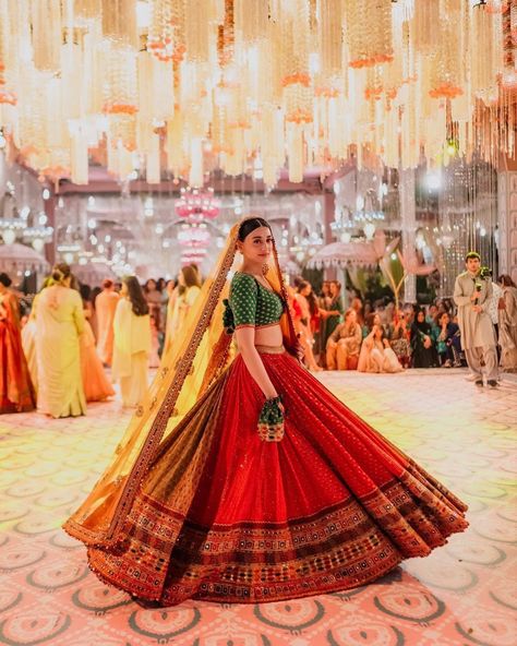 Old Wedding Photos, Old Wedding, Sabyasachi Mukherjee, Muslim Bridal, Embellished Wedding Dress, Designer Lehengas, Indian Bride Outfits, Latest Bridal Dresses, Muslim Bride