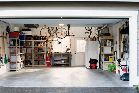 Garage Steps, Ideas For Garage, Clean Garage, Garage Dimensions, Garage Storage Systems, Small Garage, Reduce Energy, Garage Sale Pricing, Double Garage