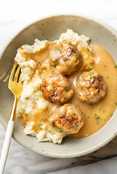 This simple meatballs and gravy recipe is the definition of comfort food! There's nothing quite like homemade meatballs with a flavorful, cozy, and easy gravy. Meatballs And Gravy Recipe, Simple Meatballs, Meatball Stew Recipe, Salt Lavender, Meatballs And Gravy, Lavender Recipes, Meatball Recipes Easy, Homemade Meatballs, Pot Ideas