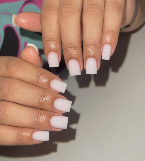 Very Square Acrylic Nails, White Short Natural Nails, Short Soft White Nails, White Shorties Nails, White Gel Nails Ideas, Summer Nail Ideas Almond Shape, Summer Nail Ideas Almond, Short Basic Nails, Short Milky White Nails