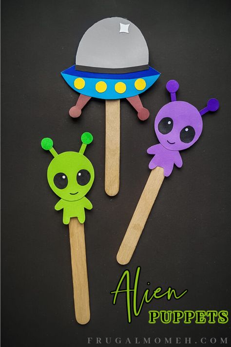 Alien Crafts For Toddlers, Space Paper Craft, Space Theme Kindergarten Activities, Alien Crafts Preschool, Alien Crafts For Kids, Alien Craft, Space Crafts For Kids, Alien Crafts, Solar System Crafts