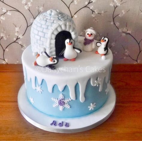 Penguin Themed Birthday Cake, Igloo Cake Ideas, Birthday Cake Penguin, Winter Themed Cake, Igloo Cake, Christmas Birthday Cake, Penguin Birthday Party, Winter Torte, Tårta Design