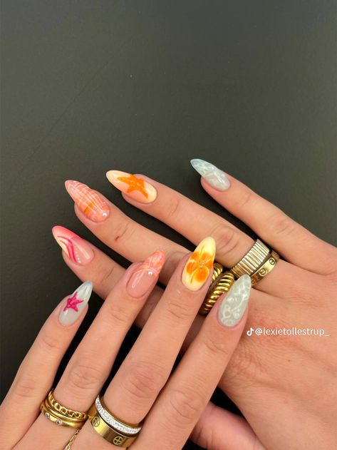 Tropical Summer Nails, Tropical Flower Nails, Island Nails, Vacay Nails, Tropical Nail Designs, Tropical Vacation Nails, Ideas Para Uñas, Beachy Nails, Water Nails