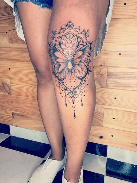 Butterfly Knee Tattoo Knee To Ankle Tattoos Women, Butterfly Tattoo On Legs For Women, Knee Women Tattoo, Tattoo On The Knee Woman, Womens Knee Tattoo Ideas, Behind Knee Tattoo Women, Upper Leg Sleeve Tattoo, Knee Tatoos Woman, Women’s Knee Tattoo