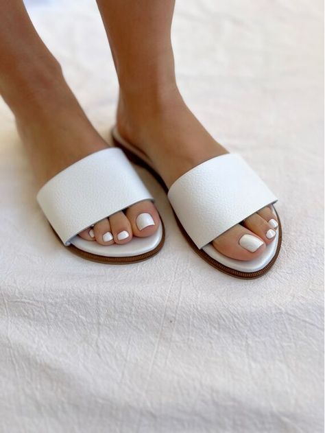 A Handmade pair of White Leather Slide Sandals for Women that is made from full grain leather in white color in a really comfortable design with a soft pillow sole. You can choose between nine available sizes. Find them only at Christina Christi Store. Snake Wedding, Fat Calves, White Slide Sandals, White Sliders, White Slides Sandals, White Leather Sandals, Handmade Sandals, Bridal Sandals, Beautiful Belts