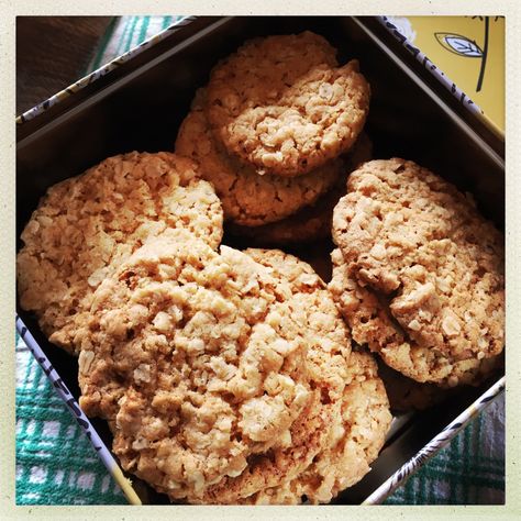 Hobnobs Recipe, Rich Tea Biscuits, Cooling Rack, Tea Biscuits, Golden Syrup, Rolled Oats, Unsalted Butter, Home Cooking, Tray Bakes