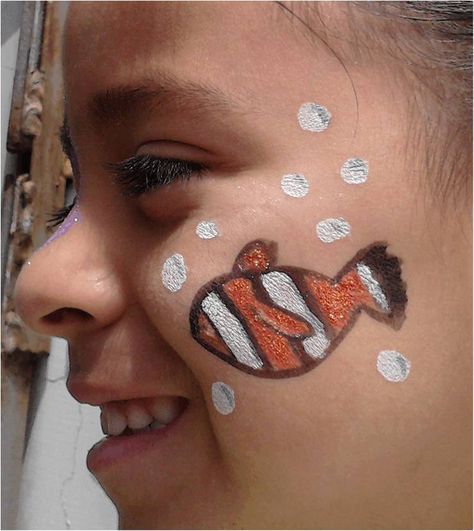 nemo Nemo Face Paint, Diy Face Paint, Kids Face Paint, Halloween 2024, Baby Party, Face Painting, 2nd Birthday, Face Paint, Carnival Face Paint