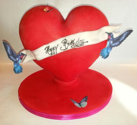 Standing Heart Cake, Heart Cake Tutorial, Red Velvet Cake Decoration, Chocolate Heart Cakes, Gravity Cakes, Anti Gravity Cake, Valentines Cakes, Valentine Cakes, Cake Structure