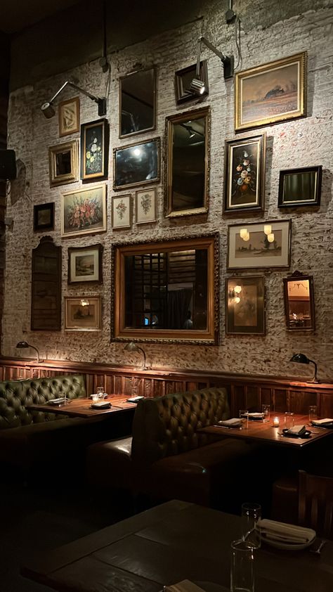 English Cafe Interior, English Pub Interior Design, English Pub Interior, English Pub Decor, Pub Interior Design, Golf Bar, Bistro Interior, Pub Interior, English Pub