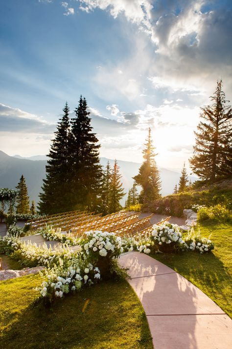 Aspen Wedding Venues, Wedding Venues With A View, The Little Nell Wedding, Little Nell Aspen Wedding, Wedding Venues In Colorado, Aspen Snowmass, Forest Theme Wedding, Events Place, Mountain Top Wedding