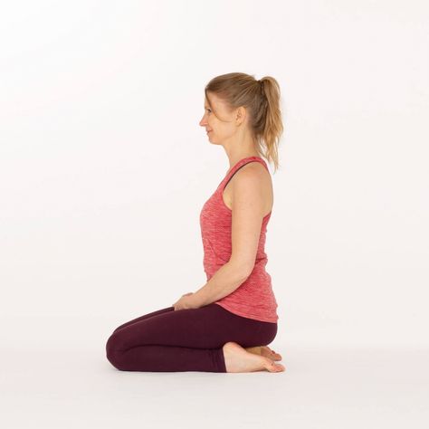 Virasana Pose Yoga, Hero Pose Yoga, Hero Pose, Lotus Pose, Thigh Muscles, Knee Replacement, Pose Yoga, Yoga Block, Hip Ups