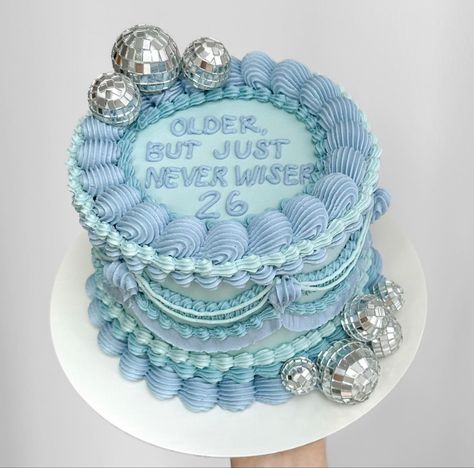 Small blue vintage cake with disco balls Birthday Cake Fancy, Disco Ball Birthday Cake, Disco Birthday Cake, Sixth Birthday Cake, Ball Birthday Cake, Disco Ball Birthday, Royal Blue Cake, 26 Birthday Cake, Blue Birthday Cake