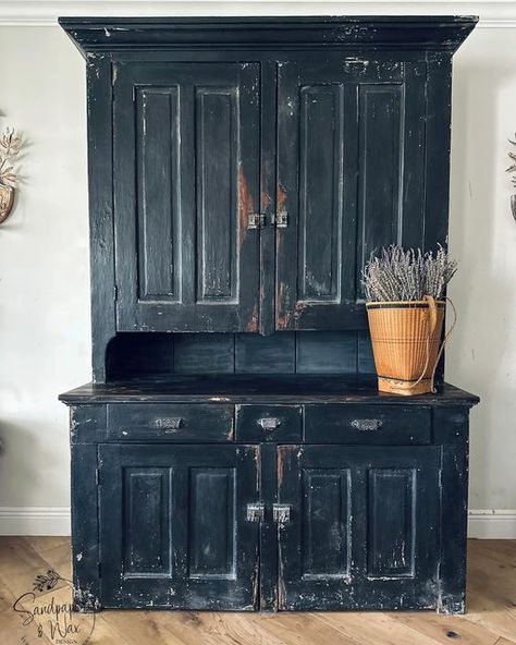 Lyonella Cook on Instagram: "Hope everyone had a wonderful start to 2024! Excited to share my first piece of the year. I know some of you have been waiting to see this one, I hope you love it! Late 19th century milk painted New England Stepback Cupboard. Incredible amount of storage 😍 This piece will be available shortly in my Chairish shop, & Encore Society links in bio. #antiquecabinet #milkpaint #blackcupboard #blackfurniture #storage #oldworldcharm #newenglandhome #newenglandliving #rusticcharm #earlyamerican #black #chippypaint #authenticfinishes #farmhousestyle #charishco #encoresociety" Stepback Cupboard, New England Homes, Chippy Paint, Antique Cabinets, Black Furniture, Milk Paint, Old World Charm, Early American, Rustic Farmhouse