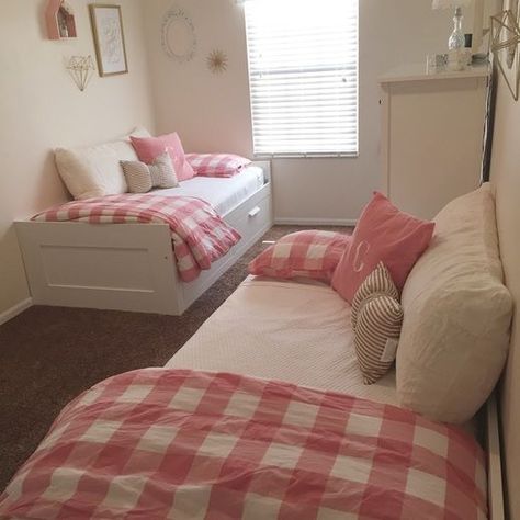 Small Bedroom Ideas For Twin Beds | Design Corral Girls Bedroom Ideas Ikea, 2 Girls Bedroom Ideas, Pink Bedrooms Ideas, Bedroom Ideas Ikea, Ikea Girls Bedroom, Small Teenage Bedroom, Aesthetic Pink Bedroom, Bedroom Aesthetic Pink, Ikea Room Ideas