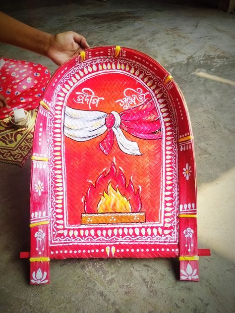 Kulo Painting For Wedding, Kulo Design, Kulo Painting, Wedding Packings, Kulo Art, Bts Chibi Cute Taehyung, Shadi Ideas, Bride Art, Thali Decoration Ideas