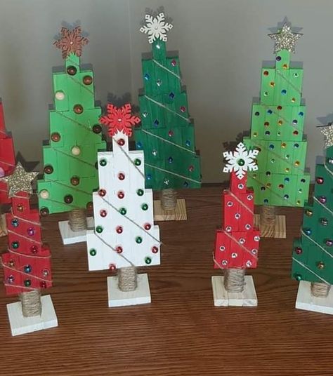 Wooden Block Christmas Tree, Jenna Block Ornaments, Dollar Tree Crafts Diy Projects Simple, Jenga Block Trees, Dollar Tree Tumbling Tower Crafts, Christmas Jenga Block Crafts, Jenga Block Christmas Ornaments, Jenga Block Christmas Tree, Jinga Crafts