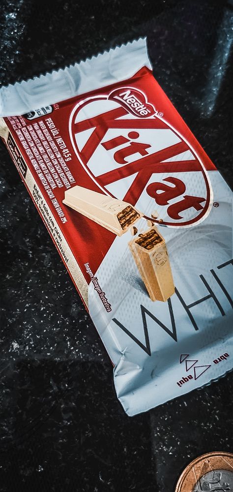 Kit Kat ❤️ Kit Kat Chocolate, Hand Pictures, Food Is Fuel, Kit Kat, White Chocolate, Chocolates, Cocoa, Fuel, Collage