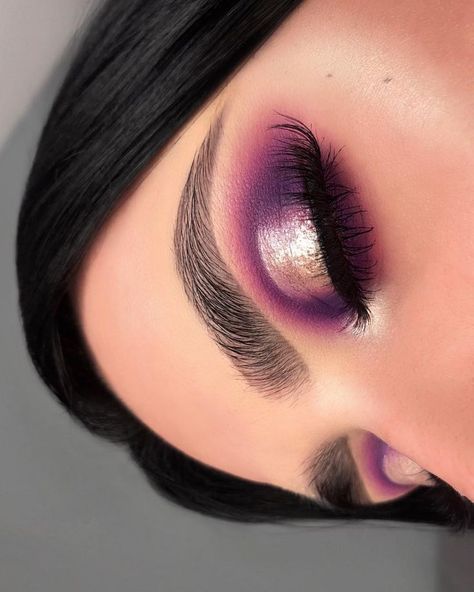 Smokey Halo Eye, Halo Eye Makeup, Sweet Makeup, Make Up Inspiration, Purple Eyeshadow, Colorful Eye Makeup, Makeup Eye Looks, Eye Makeup Art, Makeup Designs