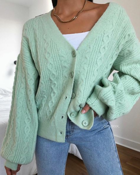 #green #vintage #ootd #outfit #winter Mint Green Cardigan Outfit, Mint Cardigan Outfit, Cardigan Street Style, Green Cardigan Outfit, Vintage Winter Outfits, Winter Cardigan Outfit, Sweater Cardigan Outfit, Mint Cardigan, Mint Green Cardigan