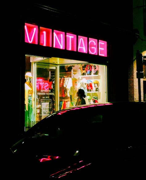 Y2k Clothing Store Interior, Retro Window Display, Thrift Store Pop Up Shop, Thrift Store Photography, Grunge Stores, Shop Decor, Vintage Stores, Store Front Design, Vintage Shop Aesthetic