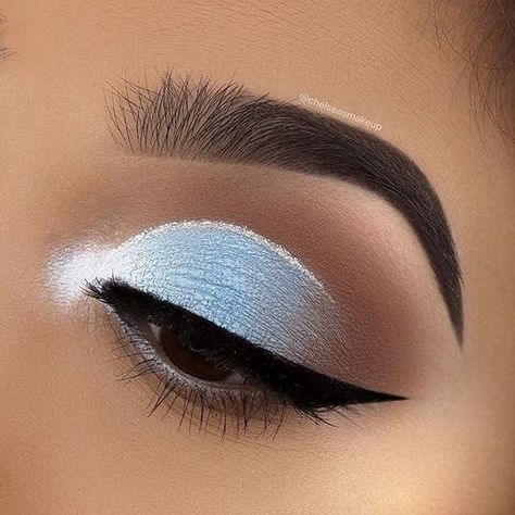 Quinceanera Makeup, Blue Eye Makeup Tutorial, Make Up Designs, Blue Eyeshadow Looks, Blue Makeup Looks, Silver Makeup, Prom Eye Makeup, Learn Makeup, Eyeshadow For Brown Eyes