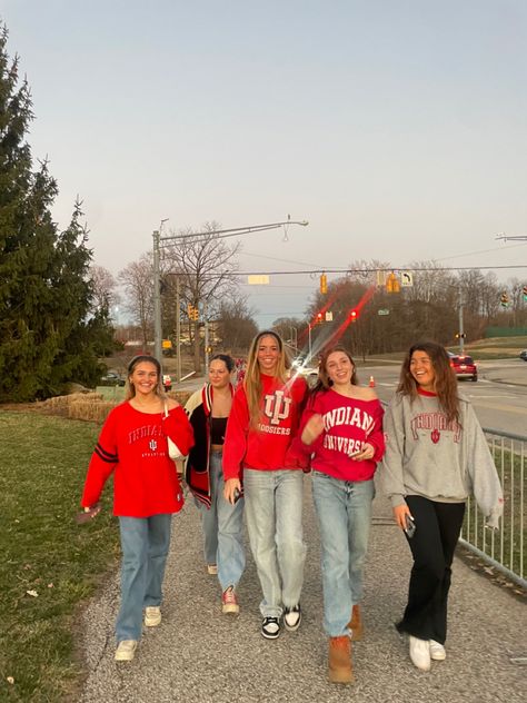 IU, basketball, school, college, game day, friends Commitment Day College Outfits, Indiana University Game Day Outfit, Indiana University Bloomington, College Gameday Outfits, Uw Madison, College Game Days, College Fits, Illinois State, Indiana University