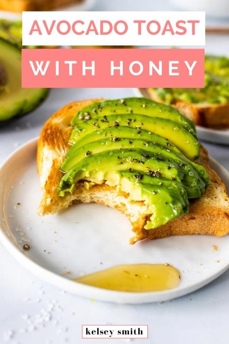 Toast With Honey, Simple Avocado Toast, Everyday Breakfast, Avocado Toast Breakfast, Honey Breakfast, Honey Toast, Smashed Avocado, Toast Toppings, Breakfast Toast