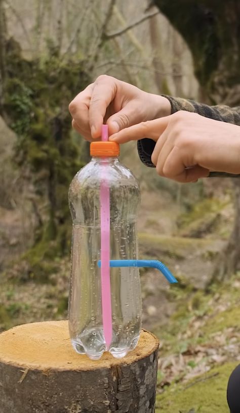 Atmospheric Pressure, Camping Outdoors, Utila, Air Pressure, Plastic Bottle, Science Projects, Color Of Life, Bushcraft, Plastic Bottles