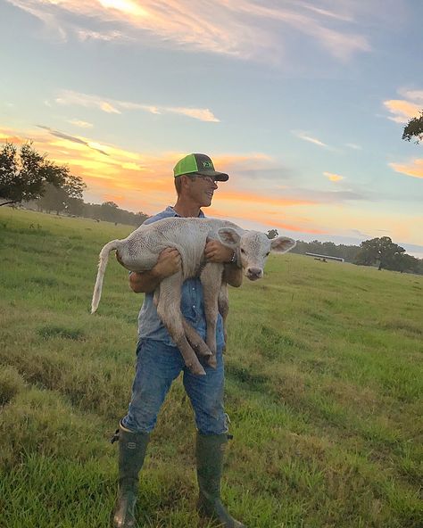 Farm Boyfriend Aesthetic, Farmer Boyfriend Aesthetic, Farmer Man Aesthetic, Farmer Aesthetic Man, Country Man Aesthetic, Farm Husband, Farmers Aesthetic, Farm Boy Aesthetic, Farmer Boyfriend