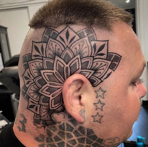 Head tattoo mandala by Lelo_tattooz A Brisbane tattoo artist at Smoke and Mirrors Tattoo Co. Mandala Head Tattoo, Mirror Tattoos, Back Of Neck Tattoo, Head Tattoo, Head Tattoos, Mandala Tattoo, Neck Tattoo, Geometric Tattoo, Tattoo Artists