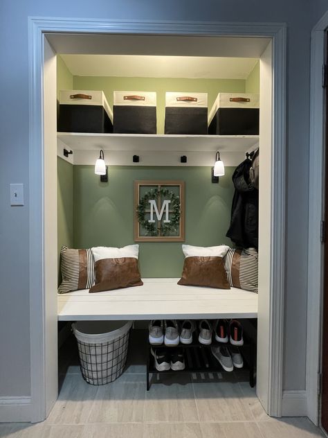 Hall Closet Reading Nook, Closet At Top Of Stairs, Bedroom Cubby Hole Ideas, Turn A Closet Into A Nook, Open Closet In Entryway, Entryway Built In Closet, Reading Nook In Cupboard, Closet Reuse Ideas, Closet Nook Entryway