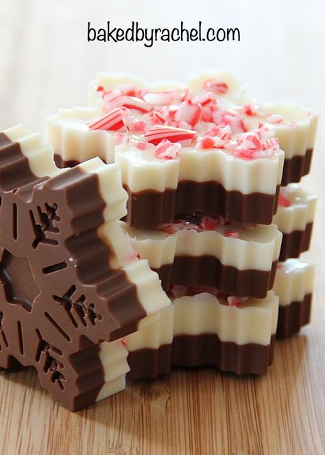 Candy Cookies Recipes, No Bake Fudge, Peppermint Bark Recipes, Christmas Candy Easy, Easy Christmas Candy Recipes, Bake Christmas, Toffee Candy, Christmas Candy Recipes, Bark Recipe