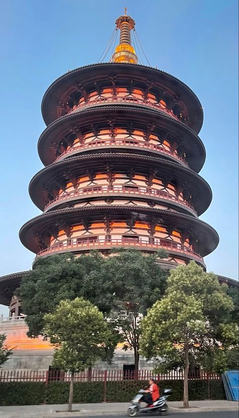 Leaving Luoyang, we bicycled to what is claimed to be the oldest Buddhist temple in China, Bai Ma Si. Making friends along the way. #bikethedragon @ps_crosby #bellyofthedragon #bikingthedragon #iamspecialized  #specializedchina #ps_crosby #strava #komoot #garmin #gopro Luoyang China, Luoyang, Buddhist Temple, City Wallpaper, Making Friends, Leaning Tower Of Pisa, Gopro, Buddhism, Hong Kong