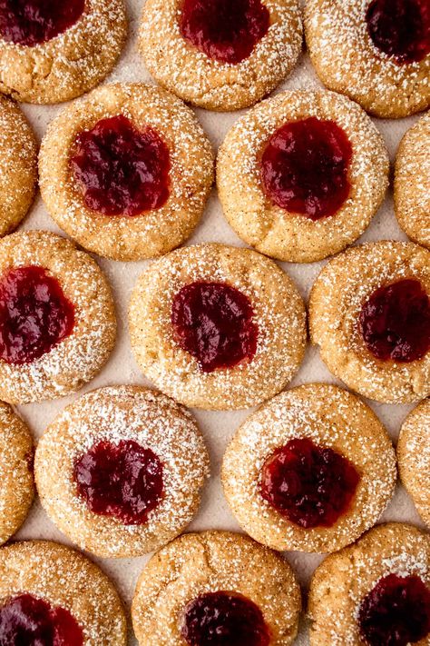 Cranberry Chai Thumbprint Cookies - Little Vintage Baking Thumbprint Cookie Recipes, Chocolate Snickerdoodles, Chai Spice Mix, Thumbprint Cookie, Cranberry Jam, Thumbprint Cookies Recipe, Linzer Cookies, Christmas Dinner Menu, Cranberry Cookies