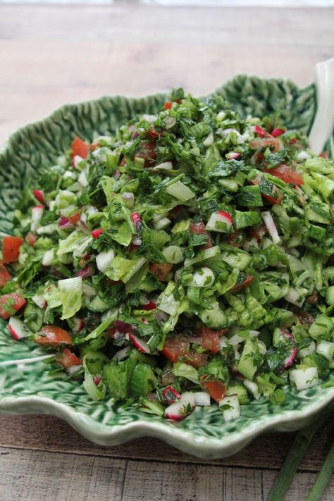 Yemeni Food Recipes, Interesting Salad Recipes, Yemeni Recipes, Yemen Food, Shabbat Dinner Recipes, Persian Salad, Yemeni Food, Middle Eastern Salads, Vegetable Salad Recipes