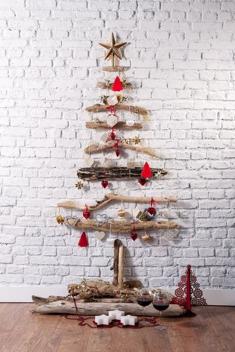 Driftwood christmas tree diy