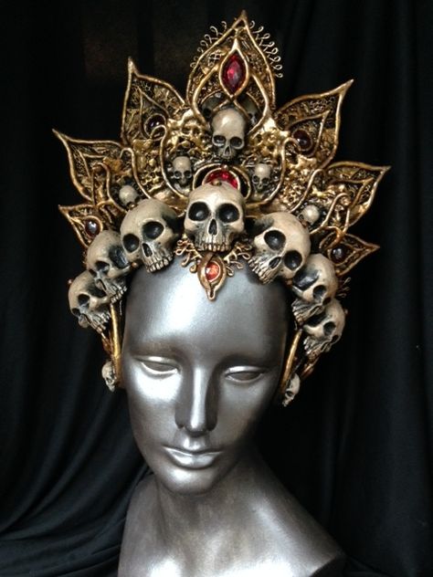 Organic Armor, Head Dress, Head Pieces, The Underworld, Fantasy Costumes, Head Piece, Fantasy Dress, Halloween Jewelry, Mad Max