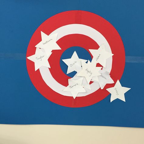 Pin the star on Captain America's shield game Shield Template, Captain America Party, Captain America Birthday, Avengers Theme, Summer Camp Themes, America Party, Marvel Birthday Party, Marvel Party, Captain America Shield