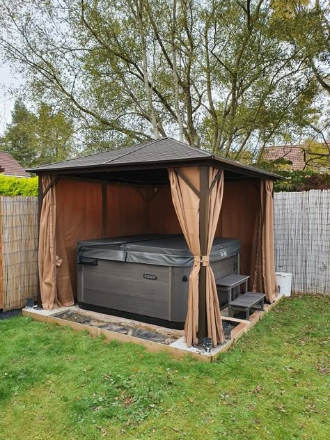 Covered Jacuzzi Outdoor Ideas, Hot Tub With Pergola, Covered Hot Tub Ideas, Hot Tub Under Gazebo, Pergola Jacuzzi, Hot Tub Pergola Ideas, Pergola With Curtains, Hot Tub Enclosure Ideas, Hot Tub Decorating