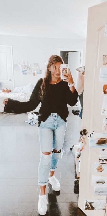 1ef91c212e30e14bf125e9374262401fdesc53198341ri Outfits With Mom Jeans, Jeans For School, Cute Fits For School, Cute School Fits, Mom Jeans Outfit Winter, Mom Jeans Outfit Summer, Simple Outfits For School, Best Jeans For Women, Jeans Outfit Fall