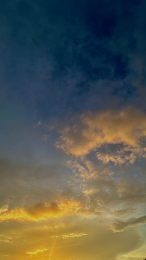 Afternoon Aesthetic, Blue Sky Wallpaper, Sky Pretty, Yellow Cloud, Pretty Views, Blue Sunset, Sunset Blue, Iphone Wallpaper Hd Nature, Yellow Sky