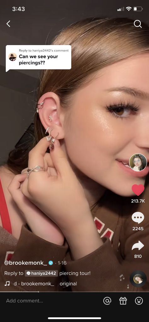 Madelyn Cline Ear Piercings, Jenna Ortega Ear Piercings, Brook Monk Ear Piercing, Brooke Monk Ear Piercings, Creepypasta Cosplay, Brooke Monk, Piercing Inspo, Cool Ear Piercings, Cute Piercings