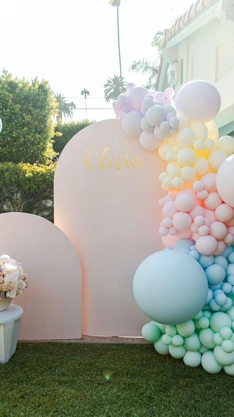 Pastel Rainbow Birthday Party Backdrop, Pastel 18th Birthday Theme, Pastel Balloon Centerpieces, Pastel 21st Birthday Decorations, Pastels Birthday Party, Rainbow Themed Birthday Party Backdrops, Pastel Rainbow Baby Shower Ideas, Pastel Themed Birthday Party Decorations, Pastel Baby Shower Decorations