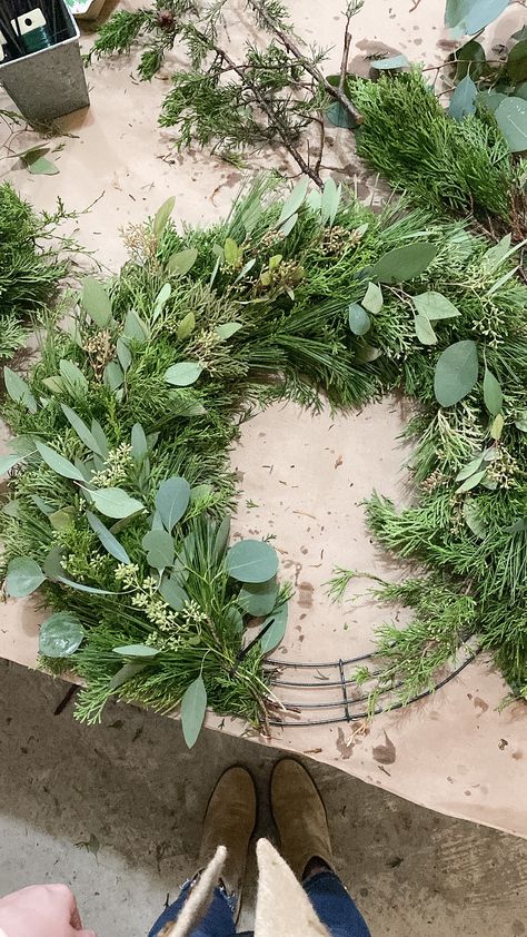 Diy Wreath Christmas Greenery, Diy Fresh Greenery Wreath, How To Make A Fresh Wreath, Fresh Greenery Wreaths, Christmas Wreath With Fresh Greenery, Real Greenery Wreath, Fresh Winter Wreath, Diy Wreath From Garland, Diy Wreath Stand How To Make