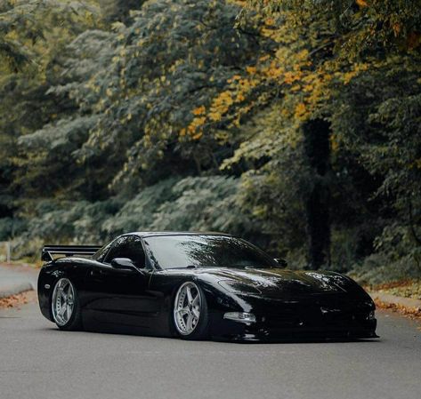 Black C5 Corvette, C6 Zo6 Corvette, Black Corvette Aesthetic, Corvette Aesthetic, Zo6 Corvette, Black Corvette, C4 Corvette, Old Corvette, C5 Corvette