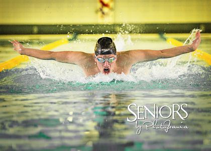 Senior picture idea for guy swimmer in pool. #swimmingseniorpicturesideas #swimmingseniorpictures #seniorsbyphotojeania Sports Senior Picture Ideas, Swimming Senior Pictures, Senior Pictures Ideas, Senior Pictures Music, Swimming Photography, Senior Picture Makeup, Senior Boy Poses, Male Senior Pictures, Senior Pictures Sports