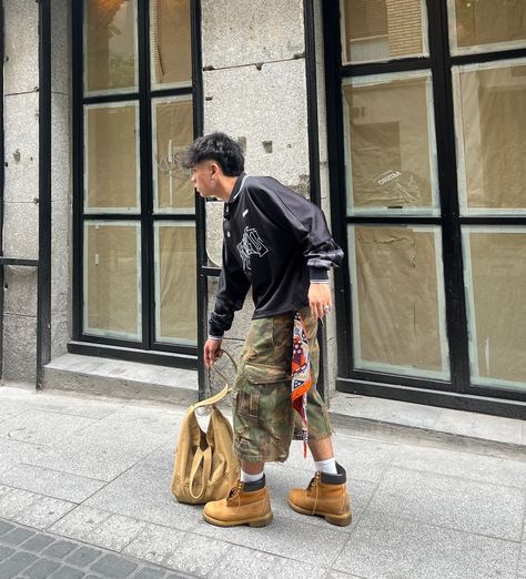 Timbs Outfit, Fits Of The Week, Ootd Shorts, Timberland Outfit, Timberland Boots Outfit Mens, Timberland (men), Baggy Outfit Ideas, Core Outfits, Yeezy Fashion